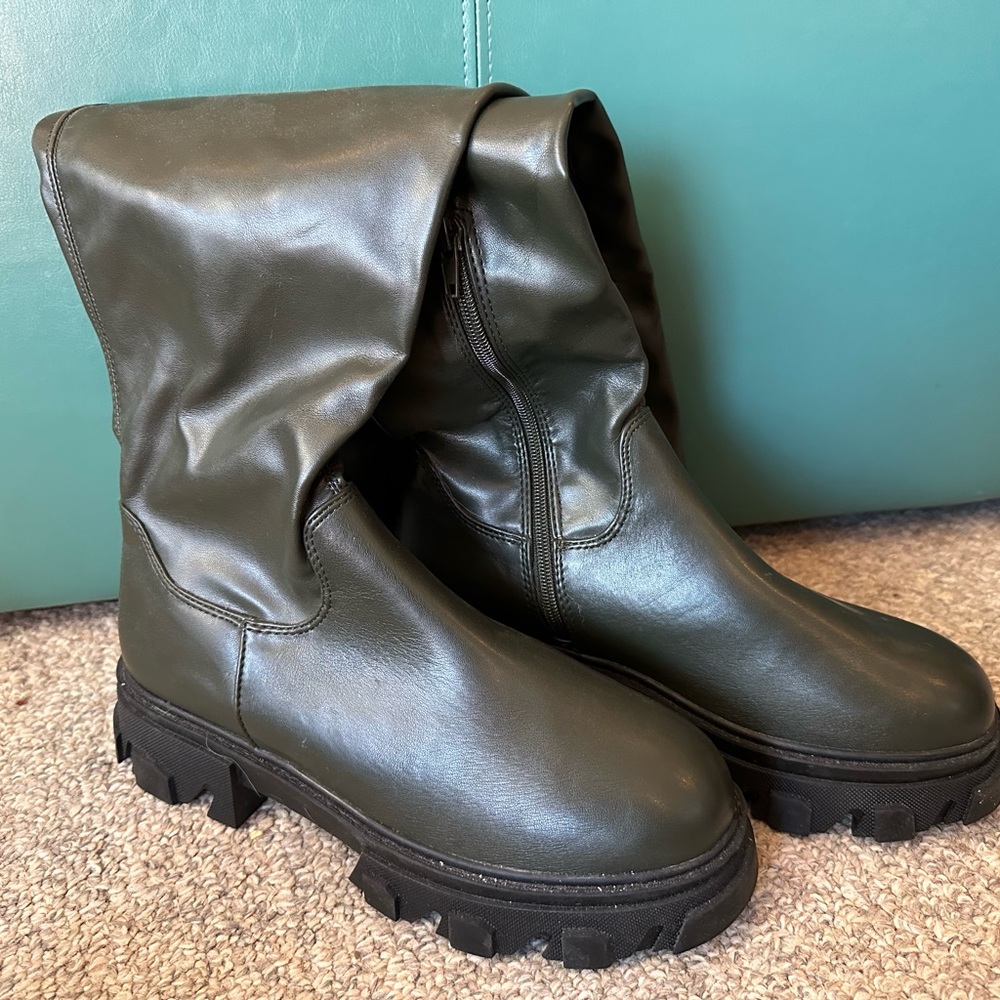 OTK Green Lug Sole Boots size 8 New!